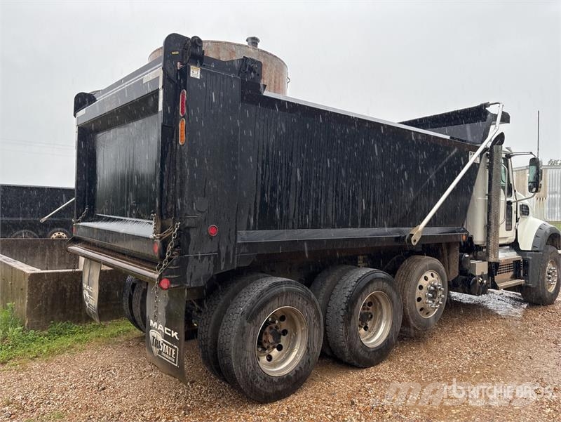 Mack Granite Kipper