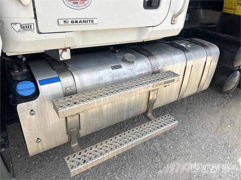 Mack Granite Kipper