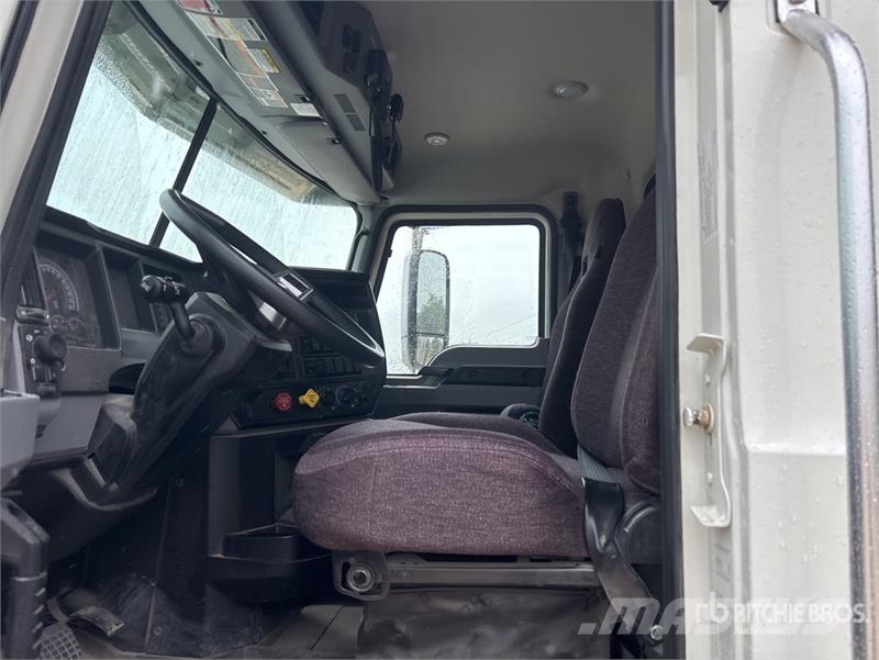 Mack Granite Kipper