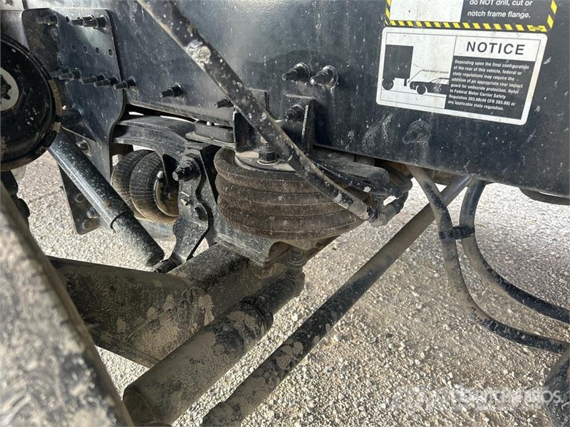 Mack Granite Kipper