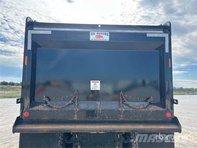Mack Granite Kipper