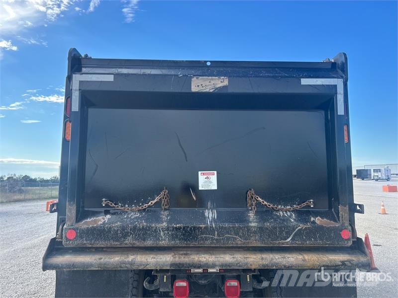 Mack Granite Kipper