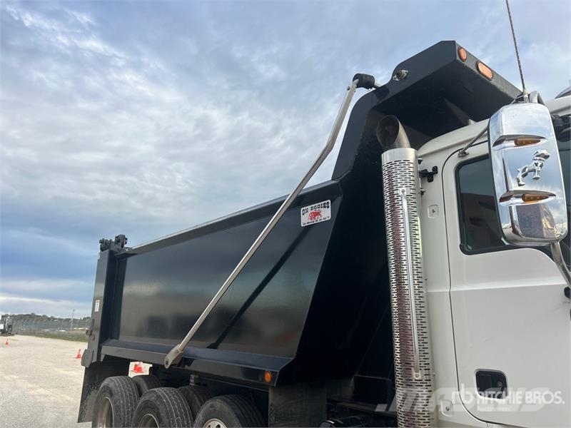 Mack Granite Kipper