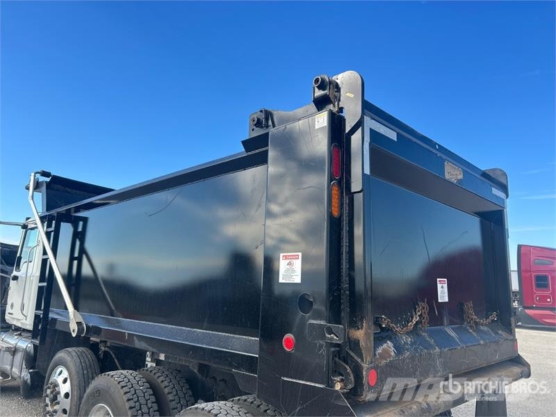 Mack Granite Kipper