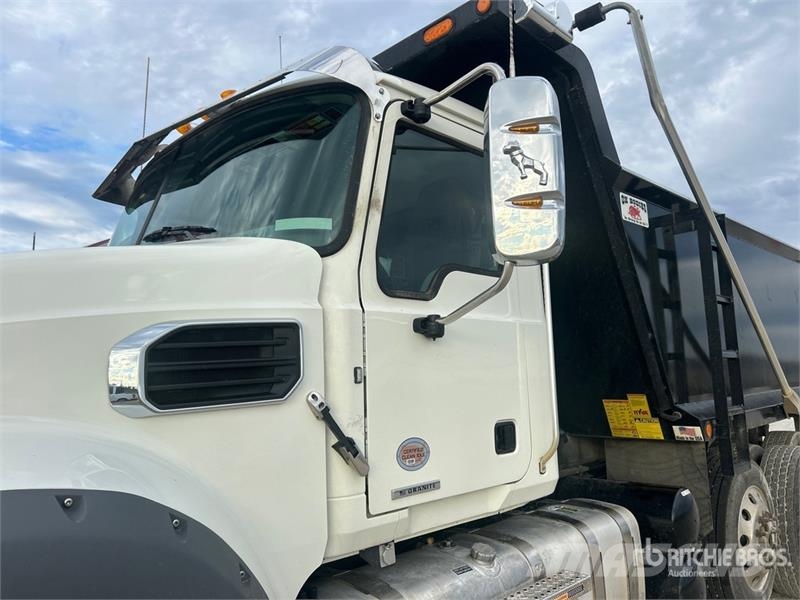 Mack Granite Kipper