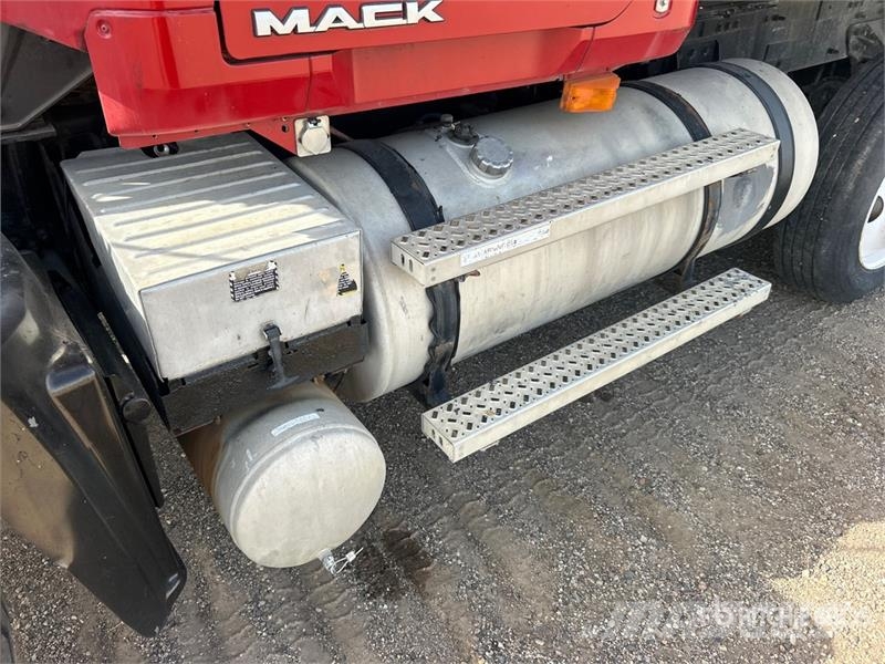 Mack GU713 Tipper trucks