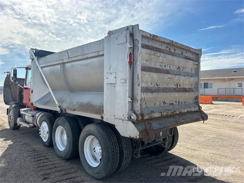 Mack GU713 Tipper trucks