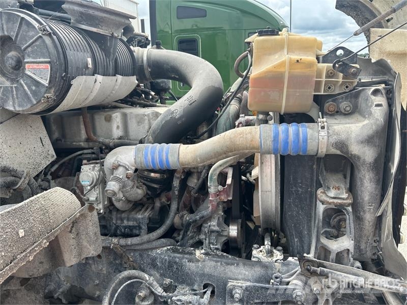 Mack GU713 Pašizgāzējs