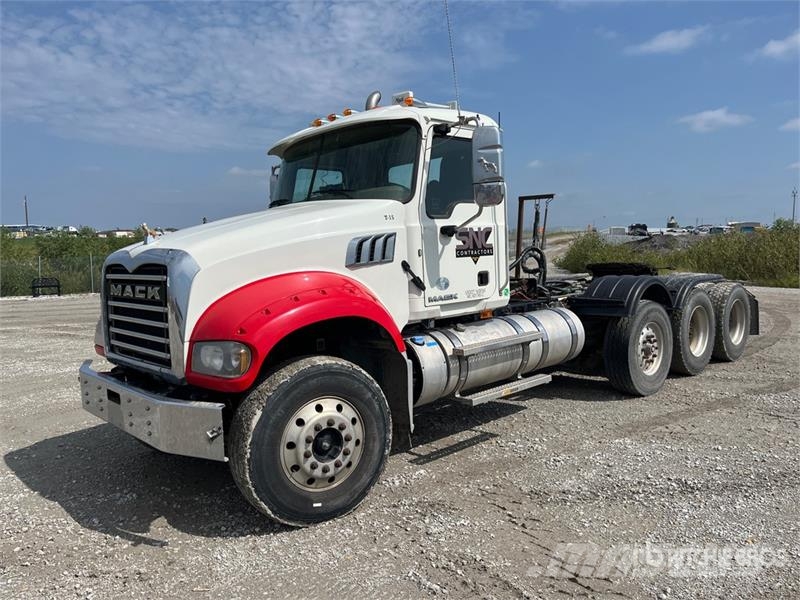 Mack GU713 Trekkvogner