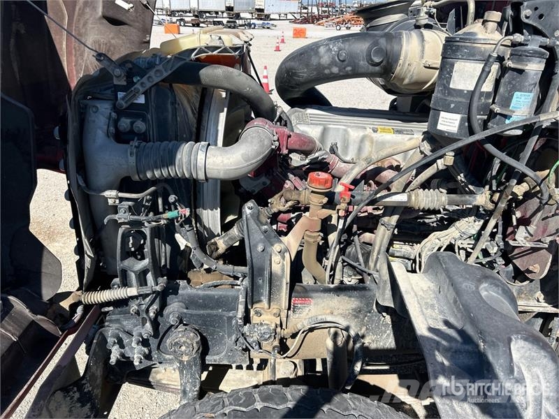 Mack GU713 8x4 Front Discharge Mixer Truck Camiones de concreto