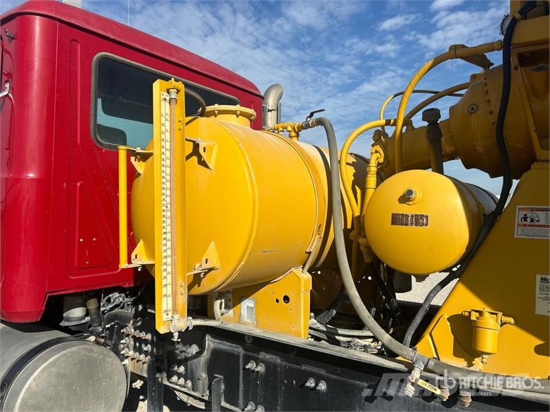 Mack GU713 8x4 Mixer Truck Avtomešalci za beton
