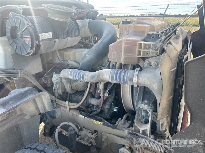 Mack GU713 8x4 Mixer Truck Avtomešalci za beton