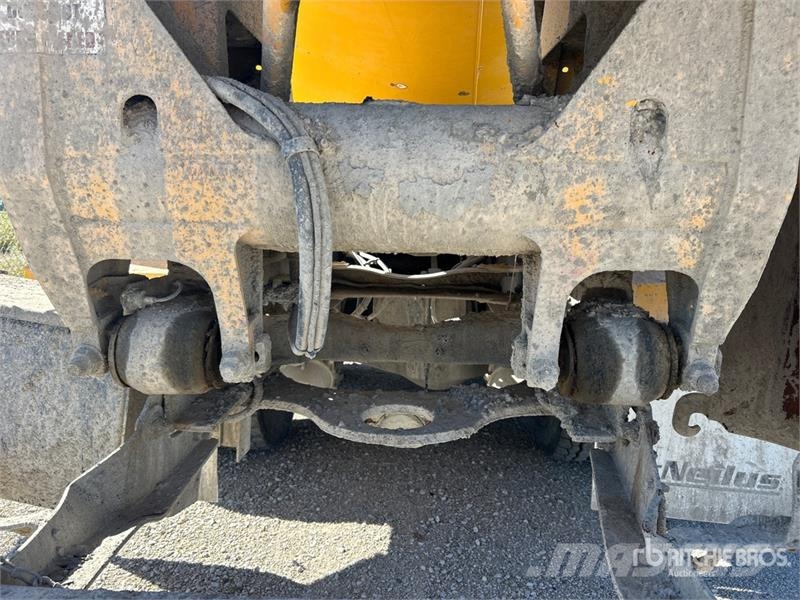 Mack GU713 8x4 Mixer Truck Betongbiler