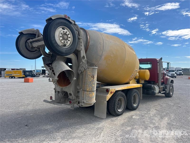 Mack GU713 8x4 Mixer Truck Betonikuorma-autot