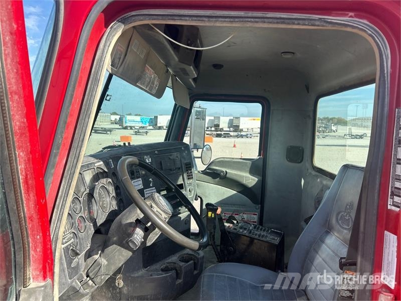 Mack GU713 8x4 Mixer Truck Avtomešalci za beton