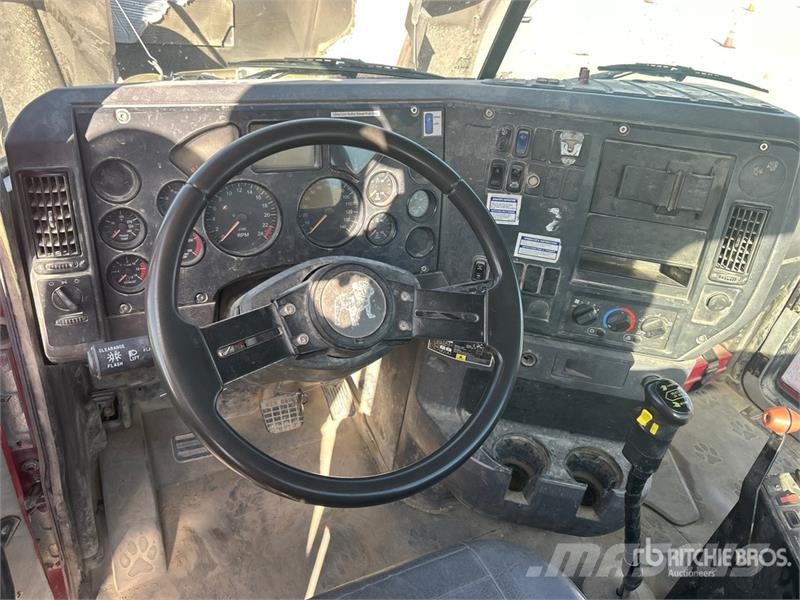 Mack GU713 8x4 Mixer Truck Avtomešalci za beton
