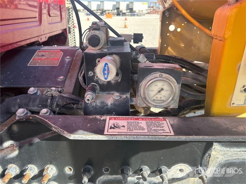 Mack GU713 8x4 Mixer Truck Avtomešalci za beton