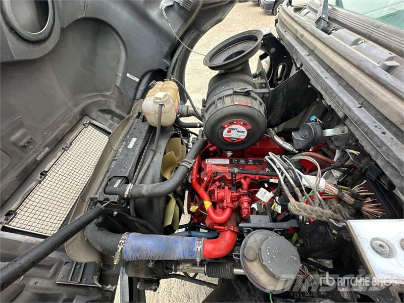 Mack MD 4x2 Van Truck Kofferaufbau