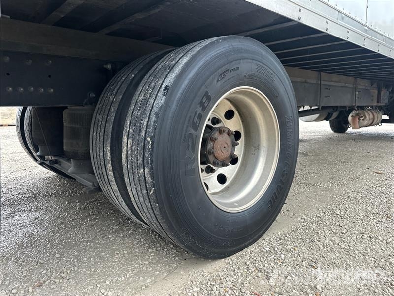 Mack MD 4x2 Van Truck Kofferaufbau