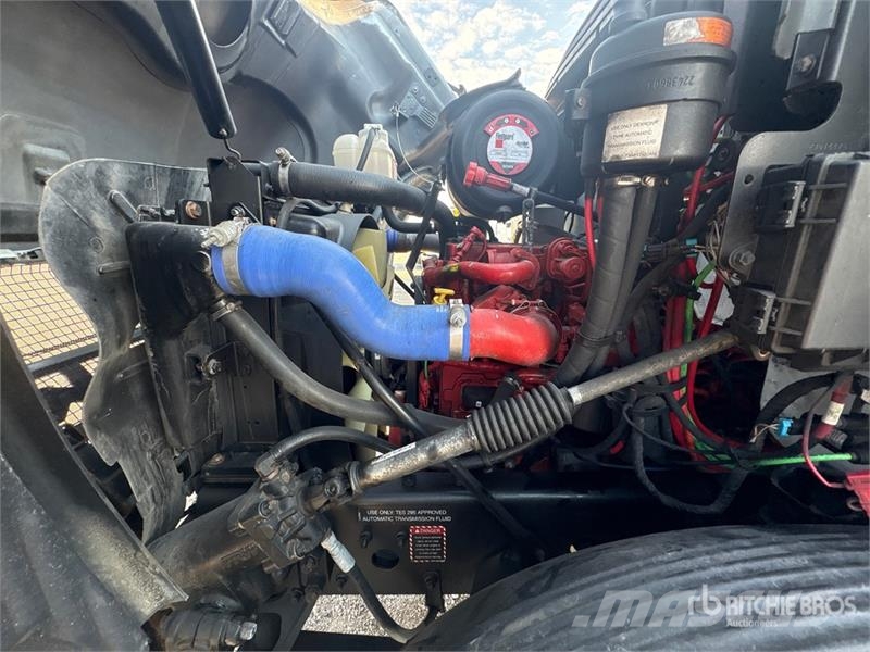 Mack MD 4x2 Van Truck Tovornjaki zabojniki