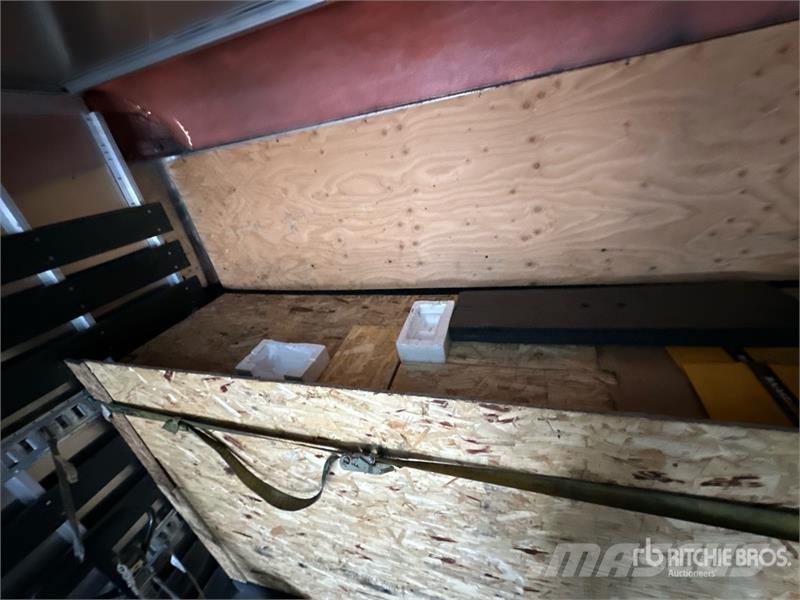 Mack MD 4x2 Van Truck Kofferaufbau