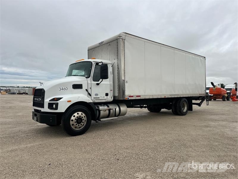 Mack MD 4x2 Van Truck Kofferaufbau