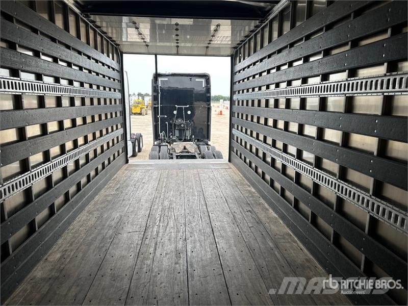 Mack MD 4x2 Van Truck Kofferaufbau