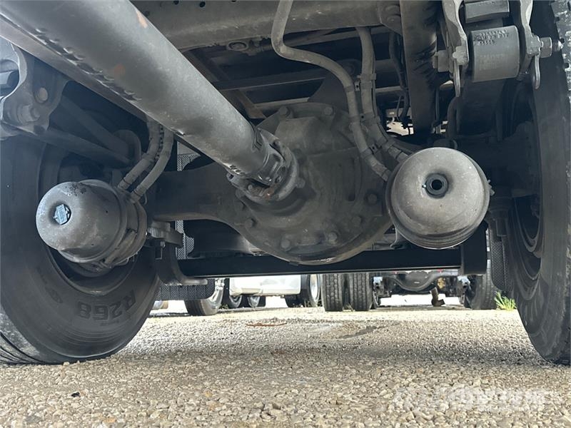 Mack MD 4x2 Van Truck Kofferaufbau