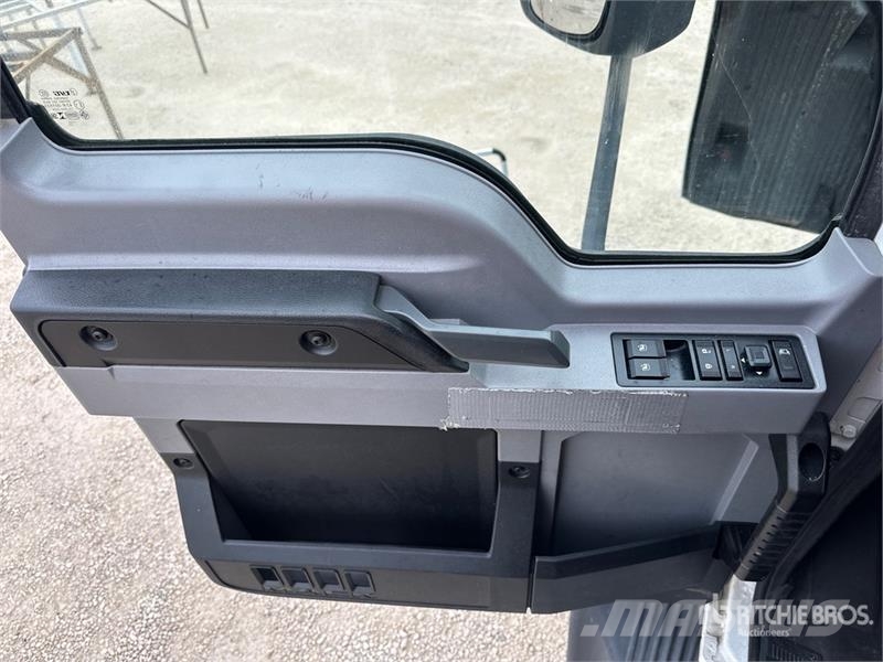 Mack MD 4x2 Van Truck Kofferaufbau
