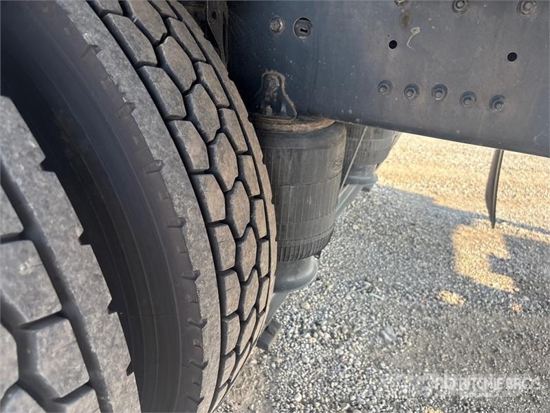 Mack MD 4x2 Van Truck Tovornjaki zabojniki