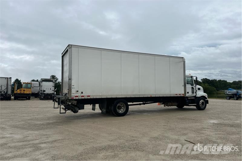 Mack MD 4x2 Van Truck Kofferaufbau