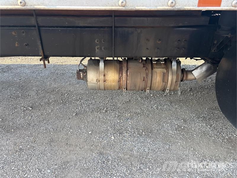 Mack MD 4x2 Van Truck Tovornjaki zabojniki