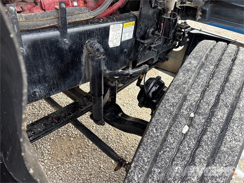 Mack Pinnacle 6x4 T/A Day Cab Truck Tractor Vilcēji