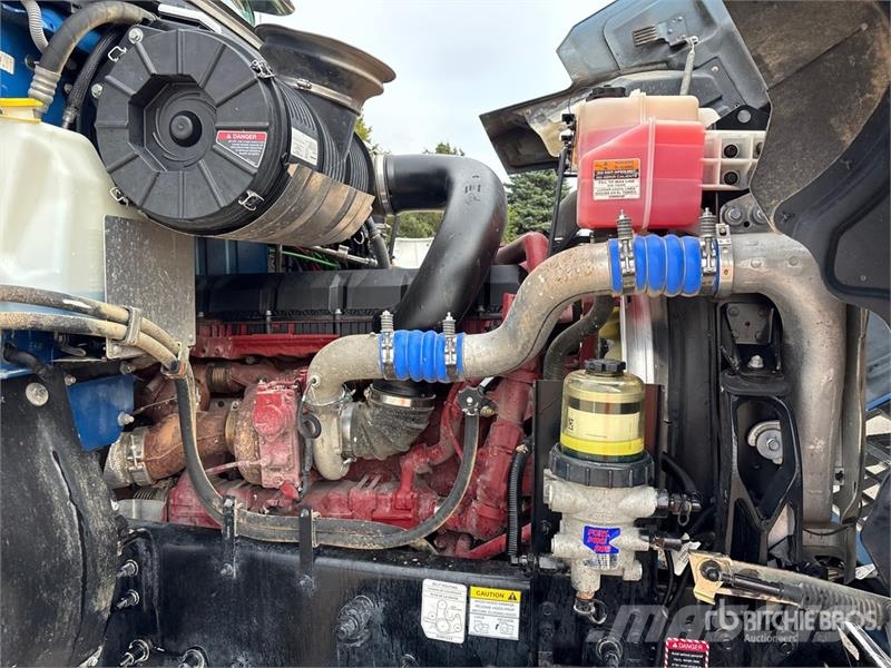 Mack Pinnacle 6x4 T/A Day Cab Truck Tractor Vilcēji