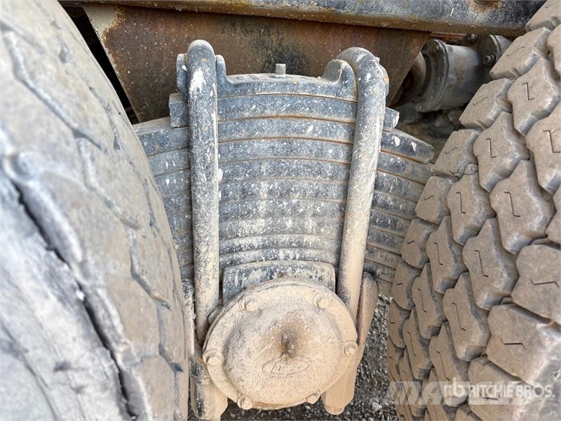 Mack RD600GK Camion malaxeur
