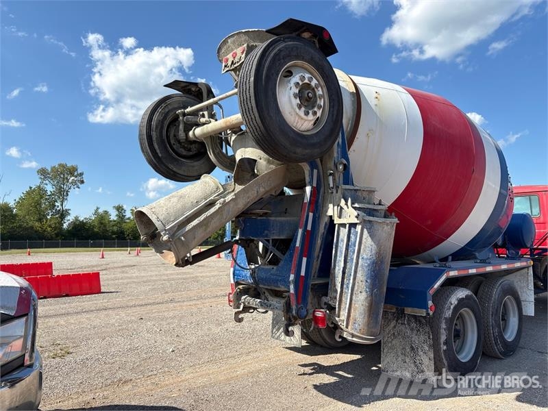 Mack RD600GK Camion malaxeur
