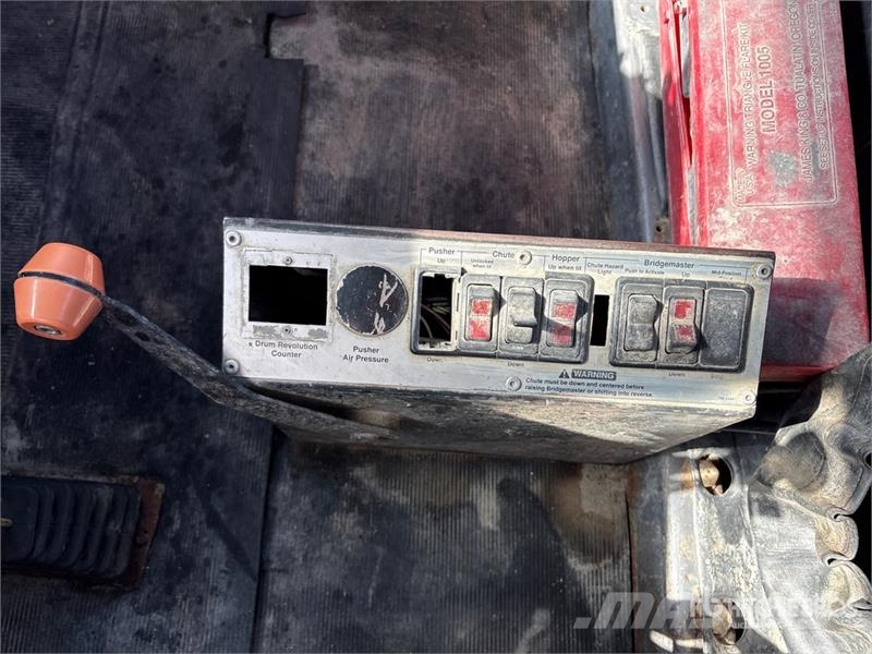 Mack RD600GK Camion malaxeur