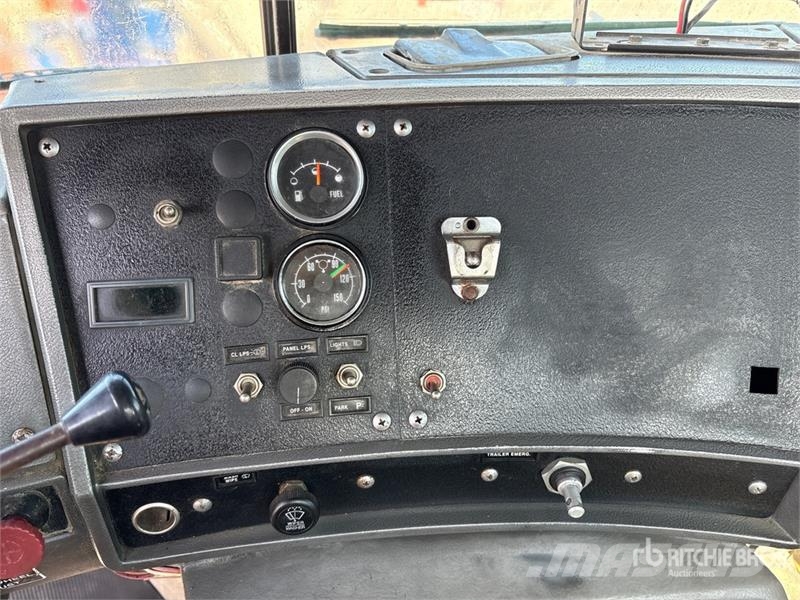 Mack RD600GK Camion malaxeur