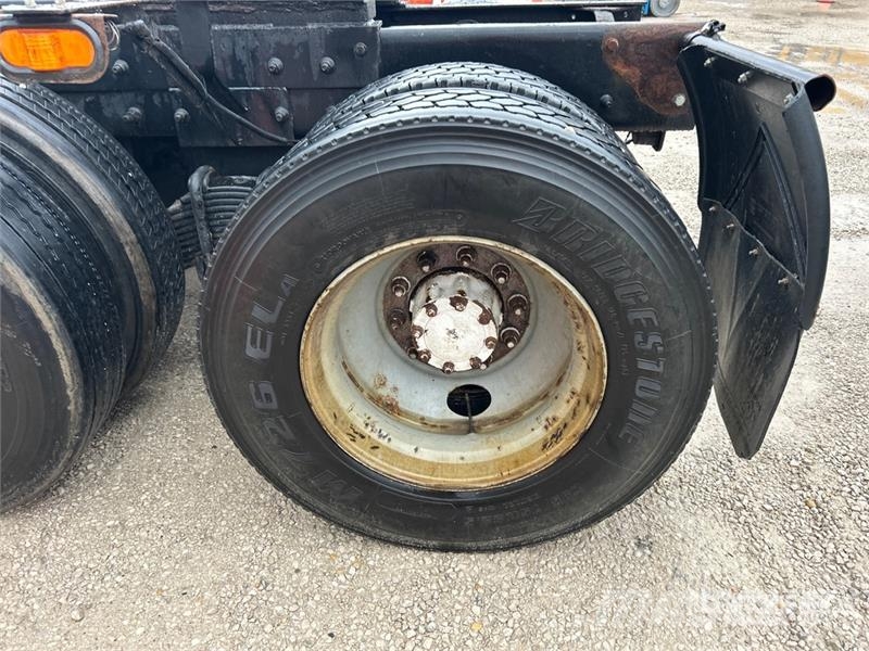 Mack RD688S Trekkvogner