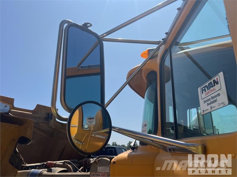 Mack RD688S Tovornjaki za vodo