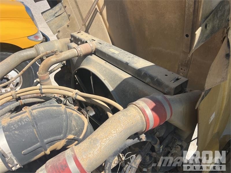 Mack RD688S Tovornjaki za vodo