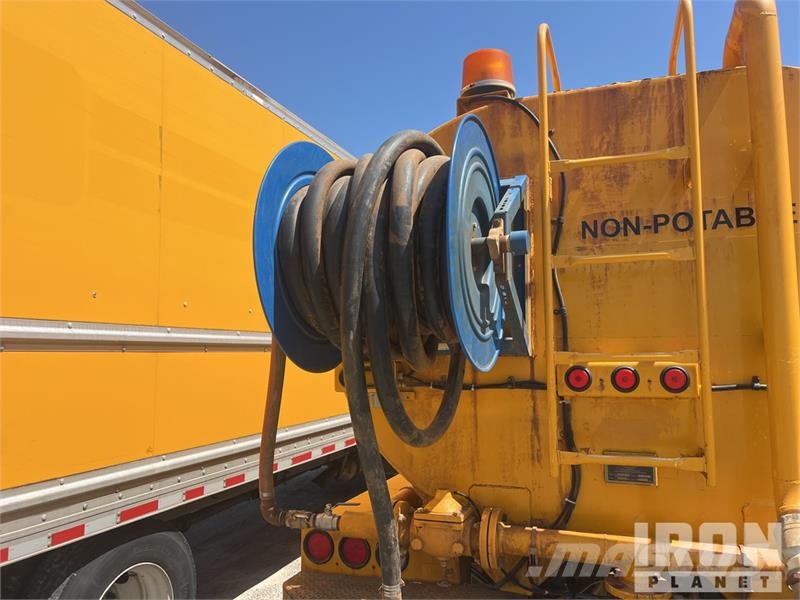 Mack RD688S Tovornjaki za vodo