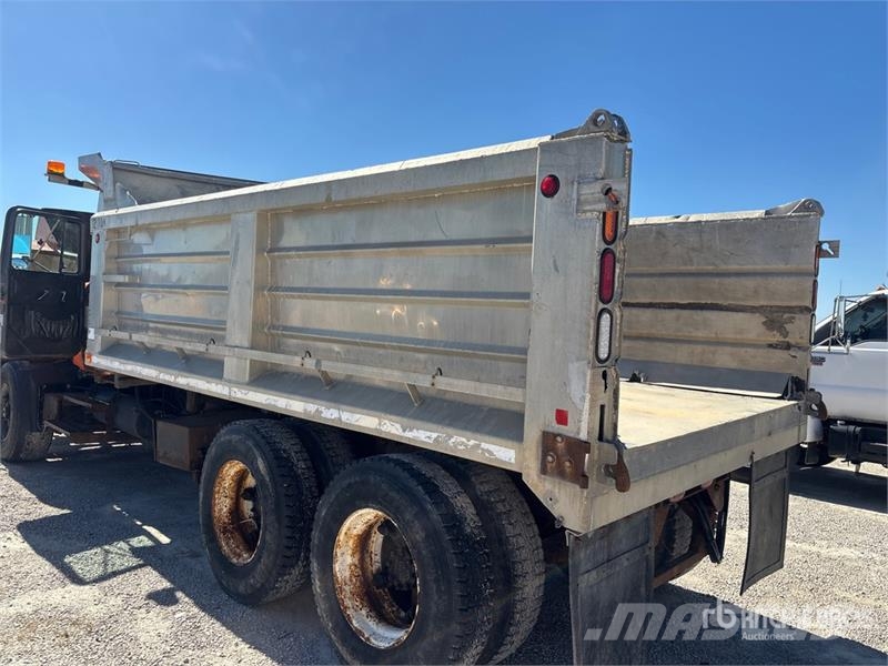 Mack RD688S Tipper trucks