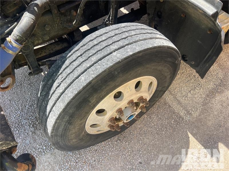 Mack RD688S Tovornjaki za vodo