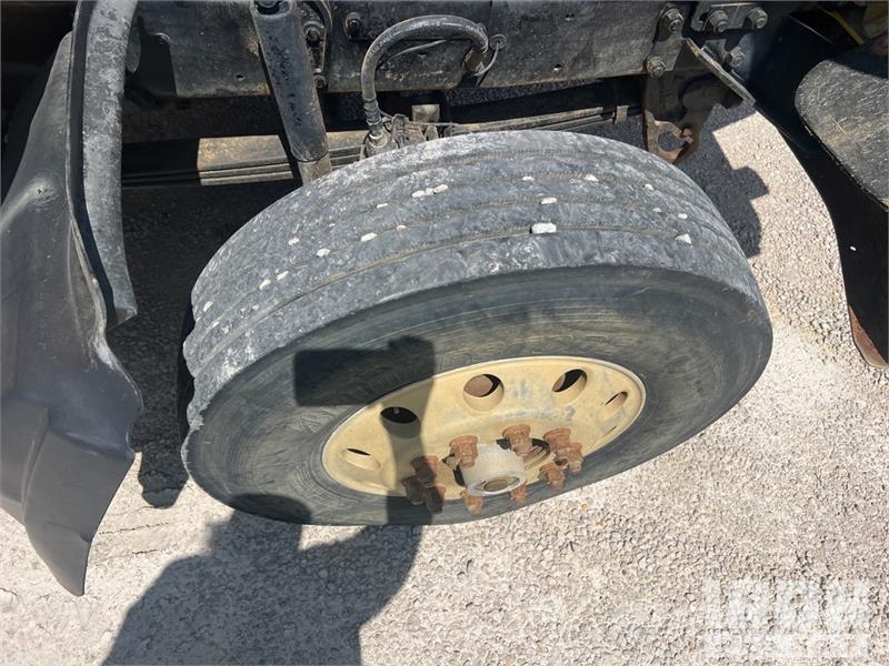 Mack RD688S Tovornjaki za vodo