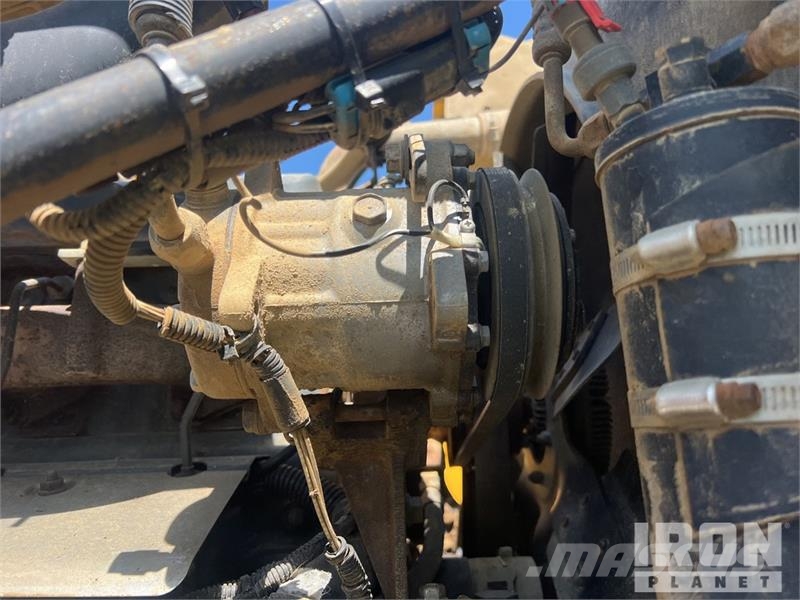 Mack RD688S Tovornjaki za vodo