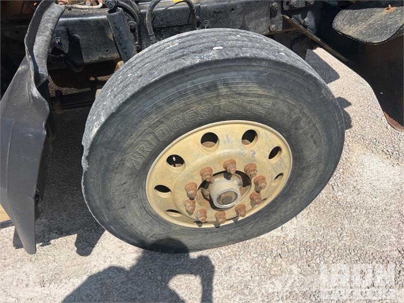 Mack RD688S Tovornjaki za vodo