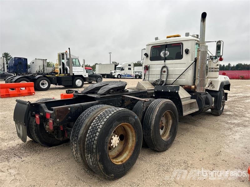 Mack RD688S Trekkvogner