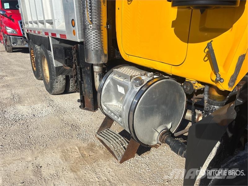 Mack RD688S Kipper