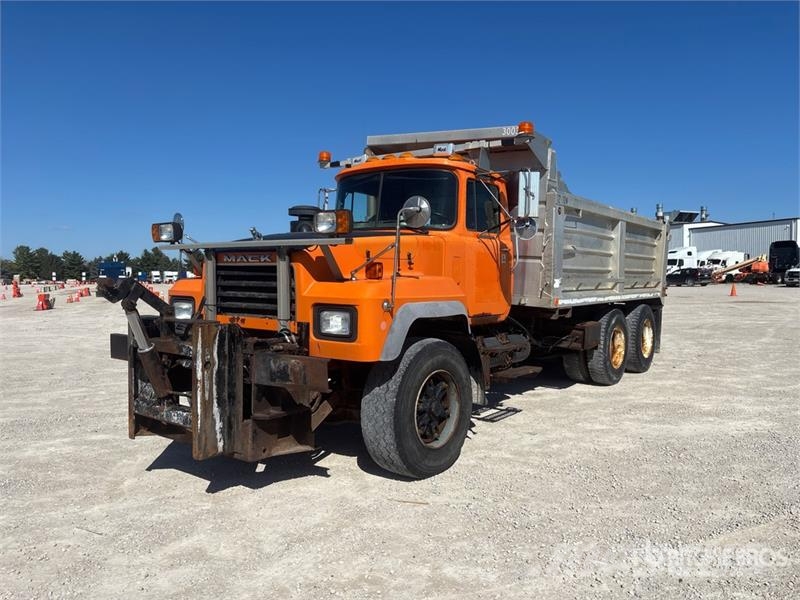 Mack RD688S Tipper trucks
